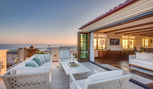 Prestige Highland Hideaway Balcony
